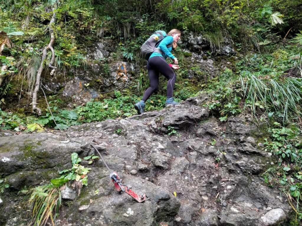 ghost-da8e28cb080b457e.jpg